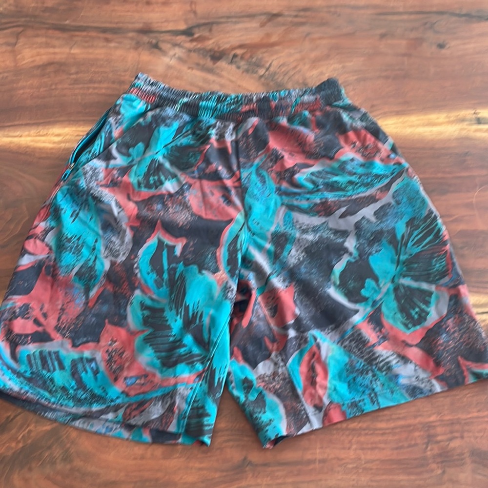 Lululemon men’s athletic shorts